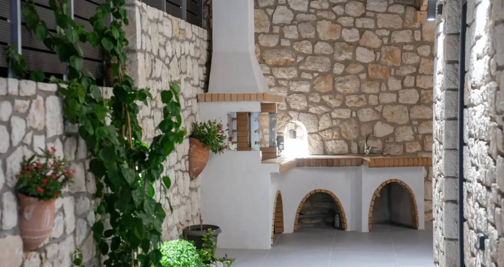 Stone Villa Aris