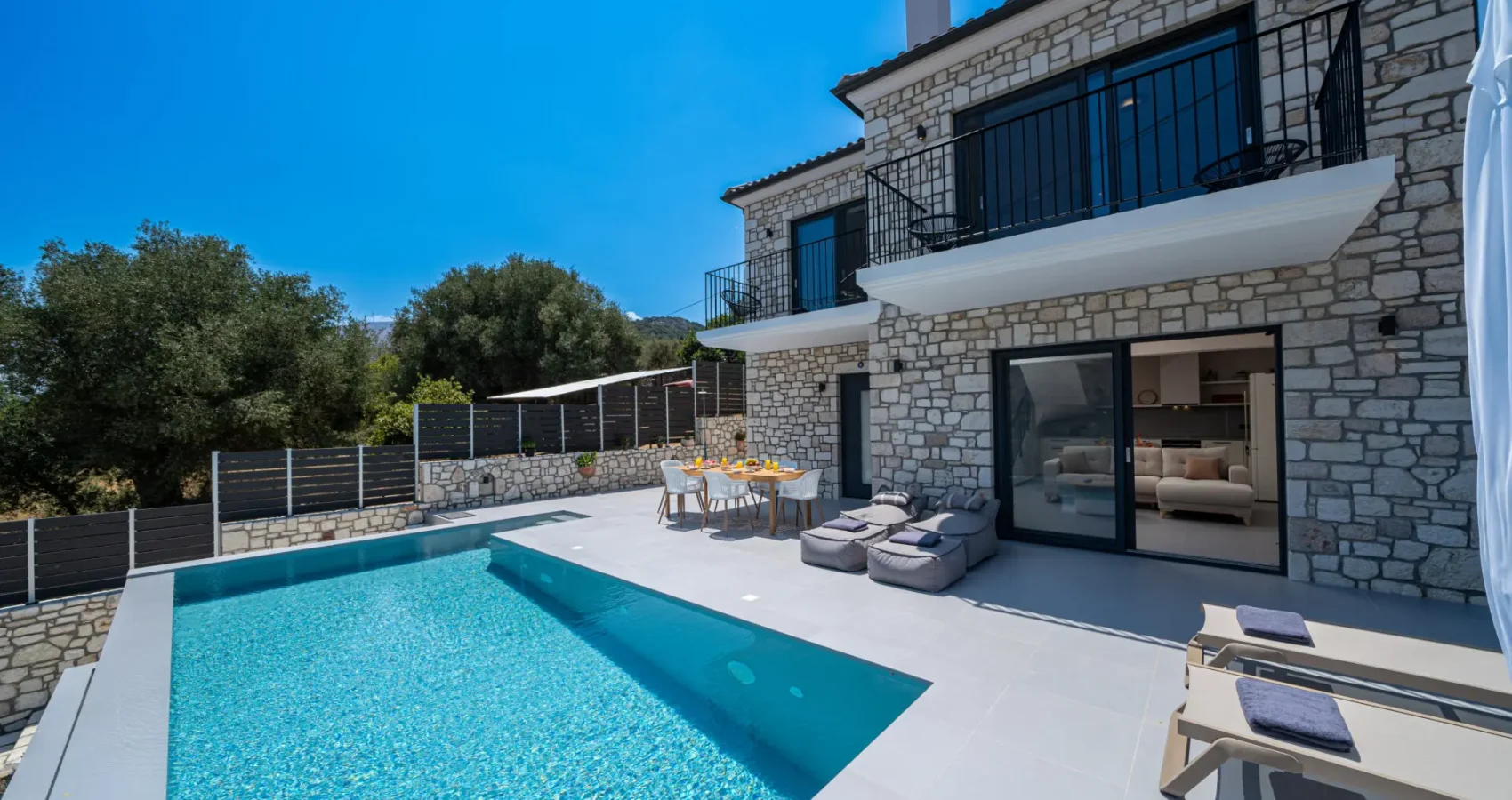 Stone Villa Aris